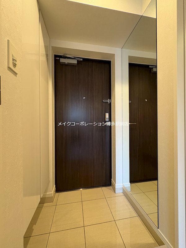 エンクレスト博多PARKSIDE 玄関
