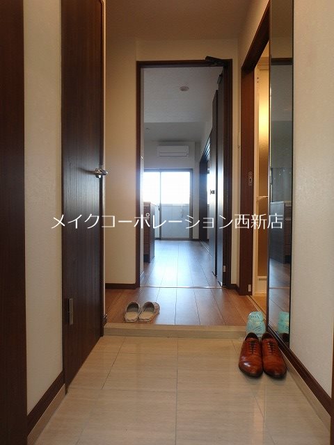 パグーロ城西  玄関
