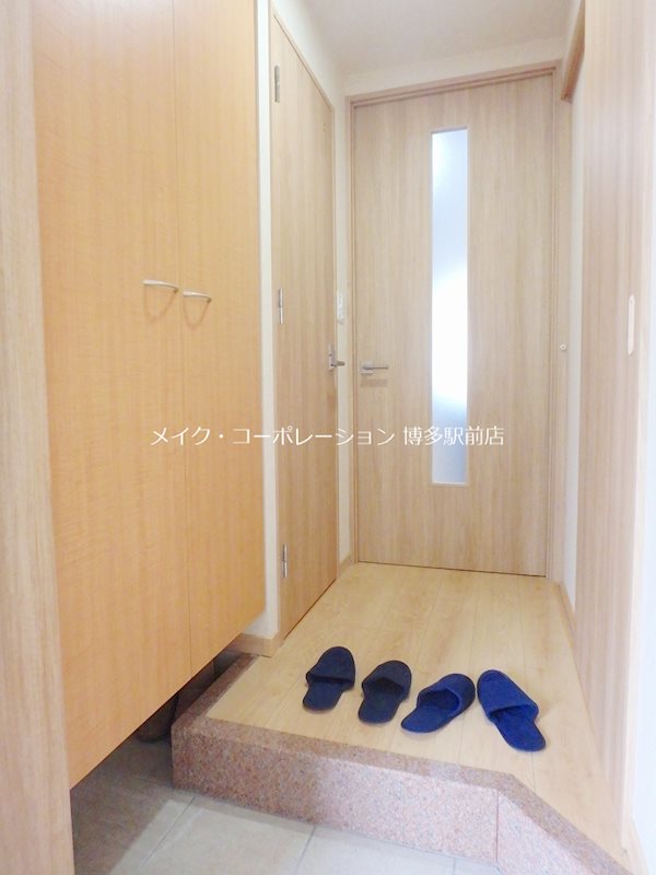 ※同物件別部屋引用です。 エステート・モア・天神マリーナ 玄関