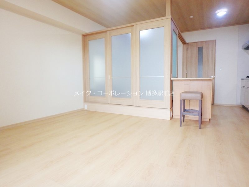 ※同物件別部屋引用です。 エステート・モア・天神マリーナ リビング