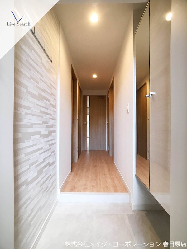 写真は同型タイプ プランドール赤坂 玄関