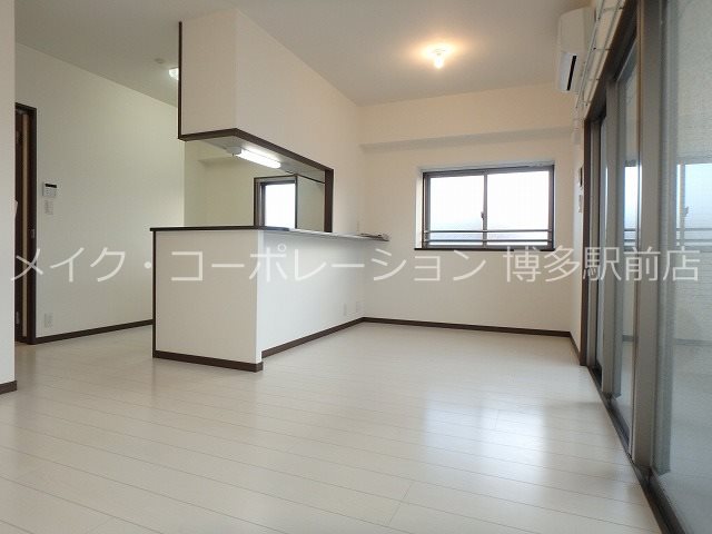 ラ・フルール博多駅南 リビング