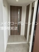 Pisces東比恵 玄関