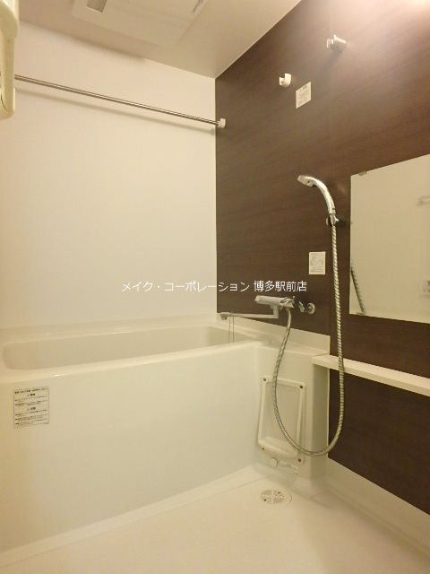 ラクレイス西新レジデンシャルタワー 風呂画像