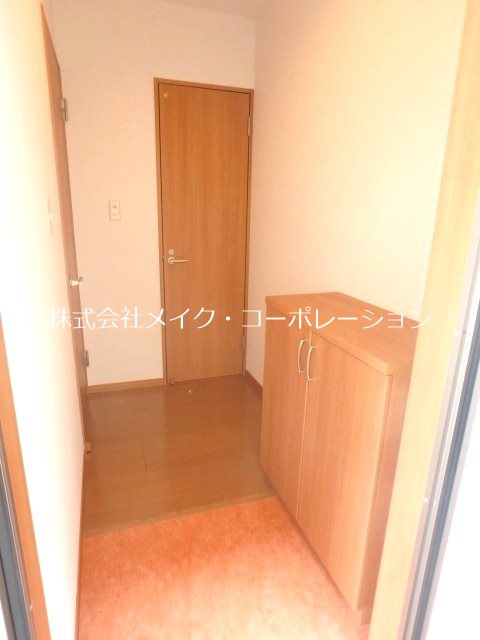 フラップハウス 玄関