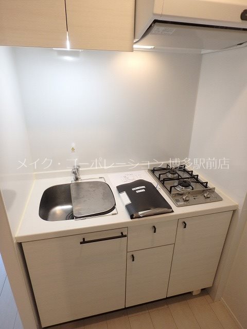 エンクレストベイ天神東Ⅲ キッチン