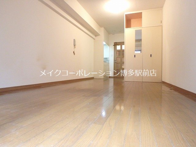 アド・ムーン博多 リビング