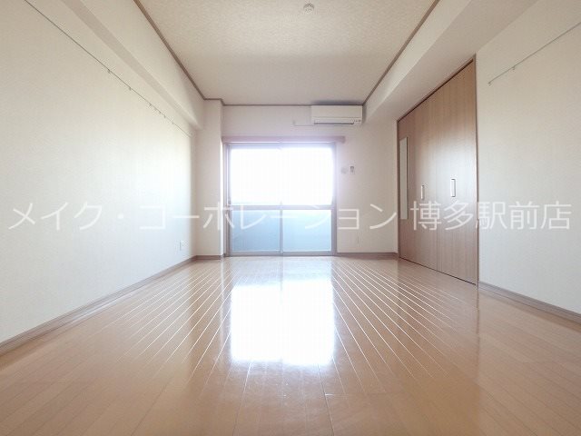 ロイヤル博多駅前 ベッドルーム