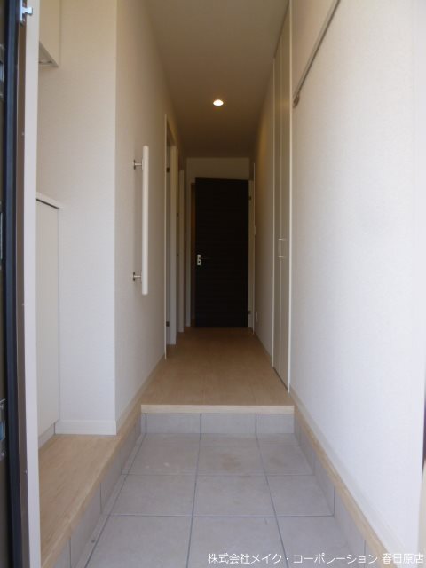 カームネス弥生 玄関