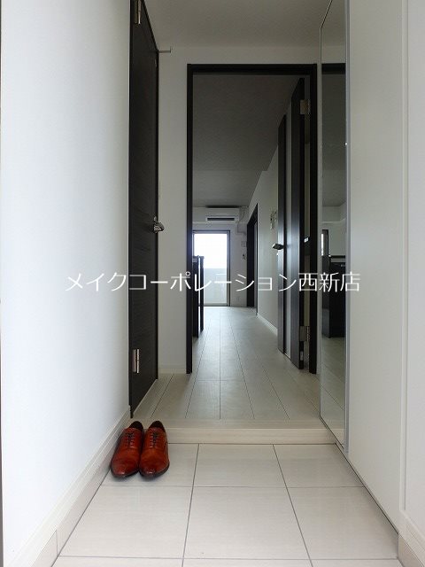 KL TOJIN EAST 玄関