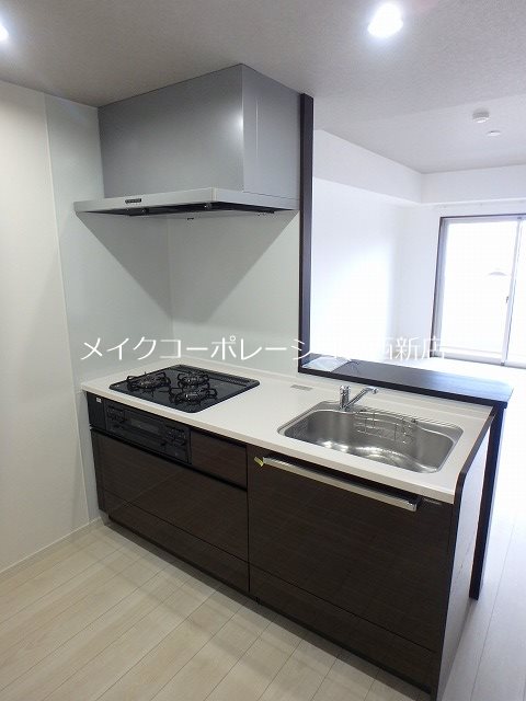 KL TOJIN EAST キッチン