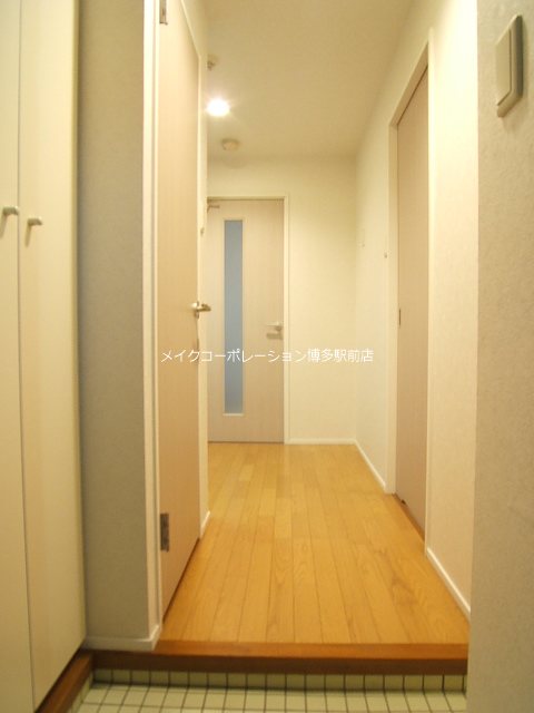 エンクレスト大手門Ⅱ 玄関