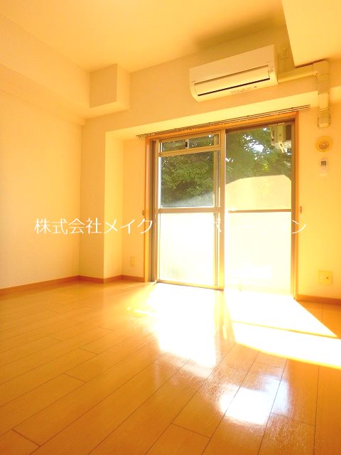 ベルアンジュ愛宕 リビング