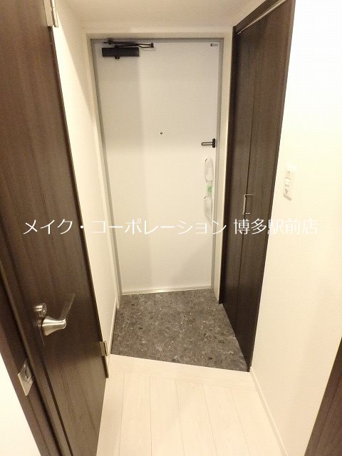 ソレイユルヴァン博多駅南 玄関