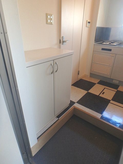 Ａレガート福大南 玄関