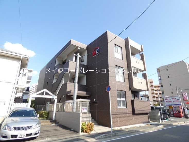 ロイズ大橋駅前 外観