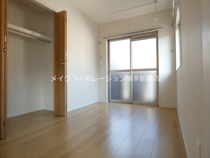 ロイズ大橋駅前 ベッドルーム