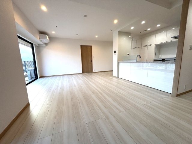 西新テングッドシティブリストル～ネット無料～ リビング