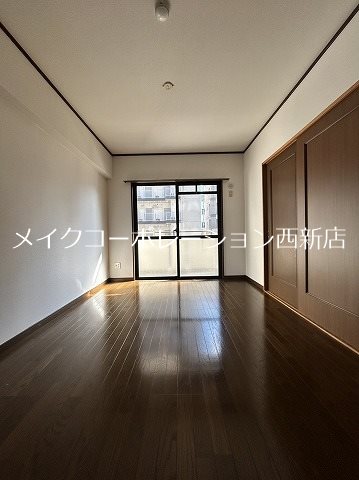 ホワイティ西新Ⅱ～ネット無料～ ベッドルーム