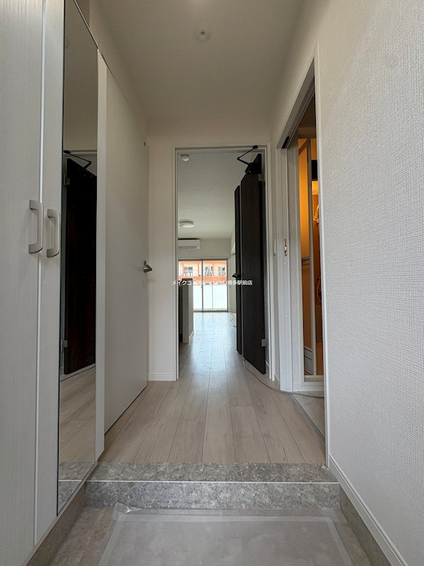 ラシュール・イン大橋Ⅱ 玄関