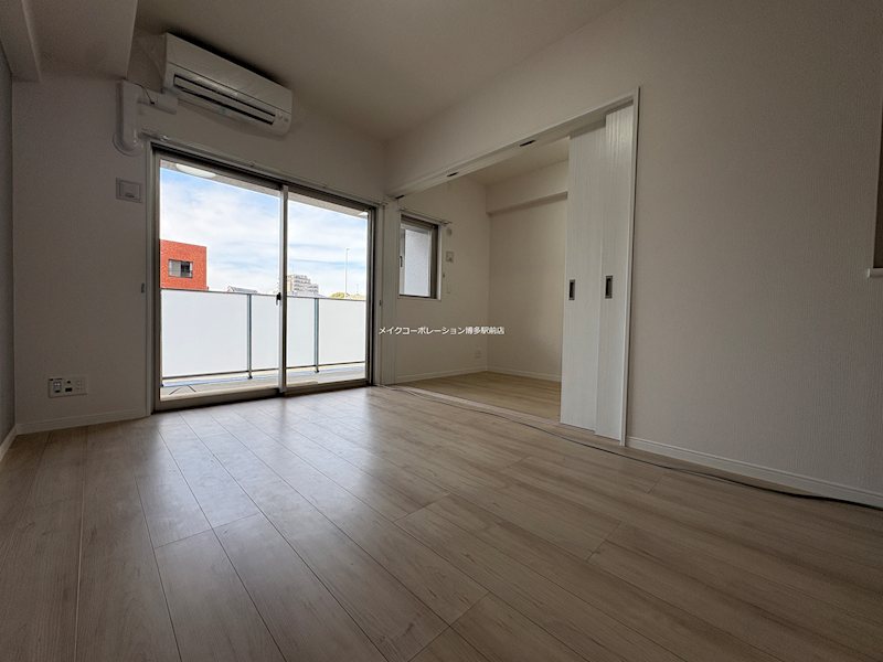 ラシュール・イン大橋Ⅱ リビング