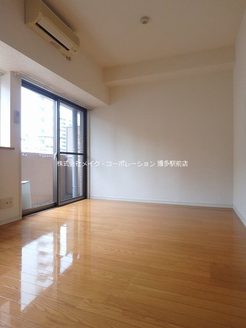 クレタ県庁前 リビング