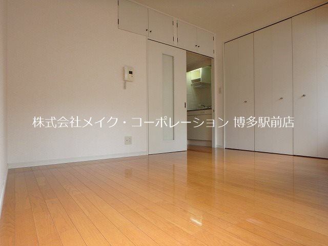 クレタ県庁前 ベッドルーム