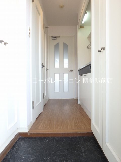 ピュアドームガーランド博多 玄関