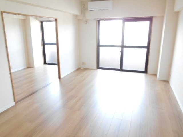 クリエート高宮 リビング