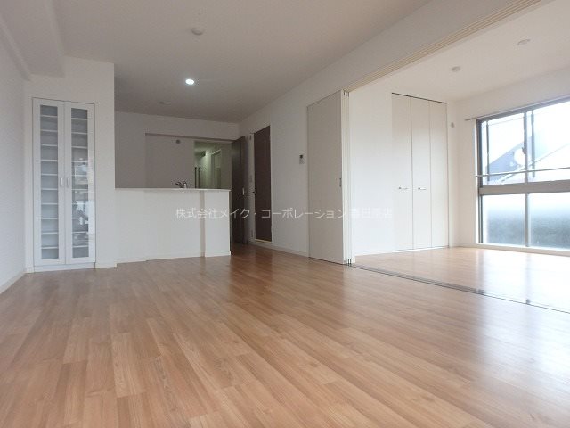 サンライズN リビング