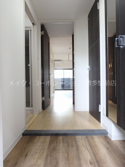 エルグランド東比恵 玄関