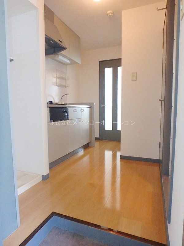 タウンハウス６番館 玄関