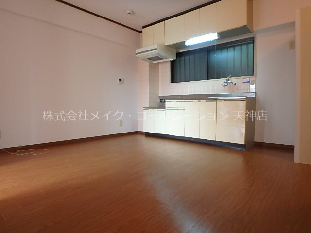 グリーンヒルズ平尾 リビング