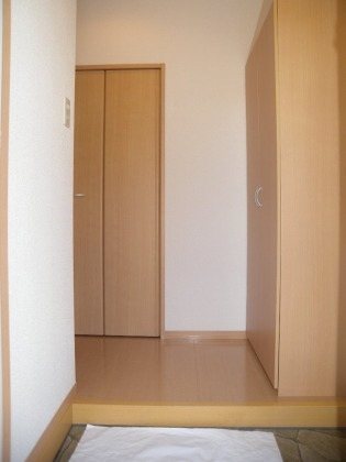 ウィルコートB棟 玄関