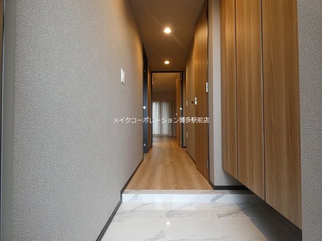 ※入居中の為別部屋写真使用現状優先 レーベン千代 THE PARK FRONT 玄関