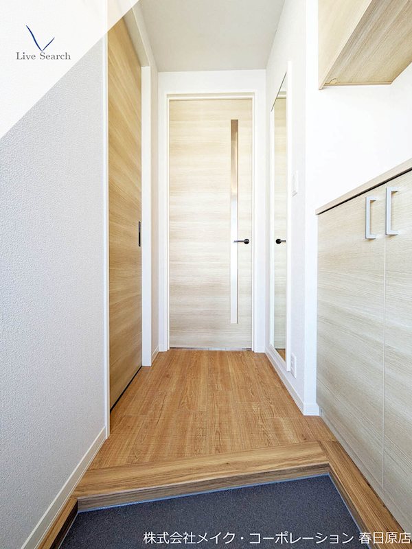 キャンベルハウス C棟 玄関