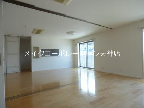 桜坂レジデンス・昂輝 リビング