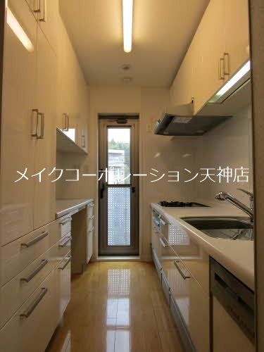 桜坂レジデンス・昂輝 キッチン