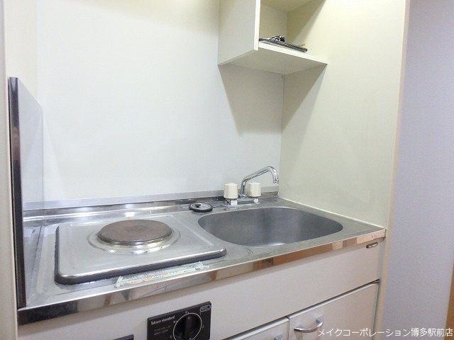 写真は同タイプ パークコート博多 キッチン