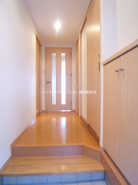 レジディア天神南 玄関