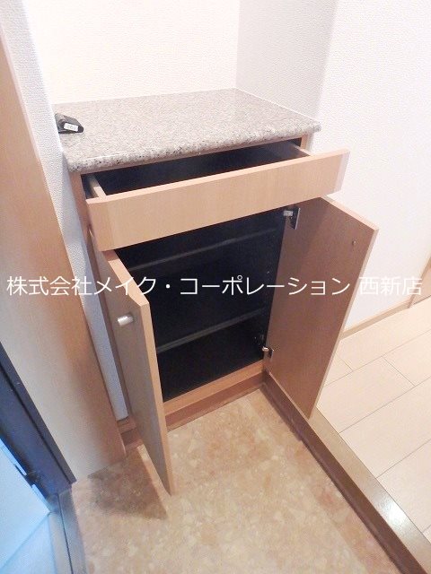 レブリアント賀茂 玄関