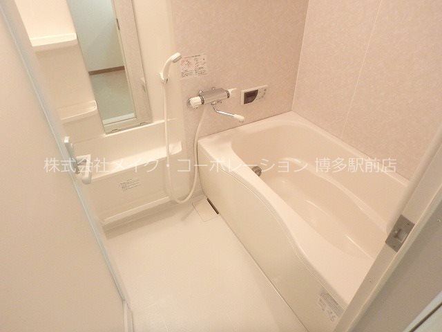 シャーメゾンステージ博多 風呂画像