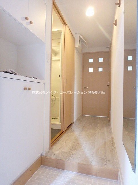 レジディア博多 玄関