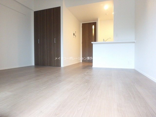 エンクレストベイ天神EAST リビング