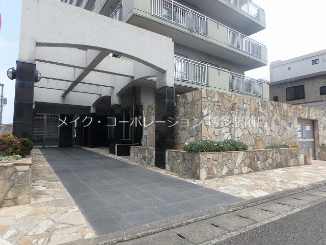 エバーライフ博多駅南 外観