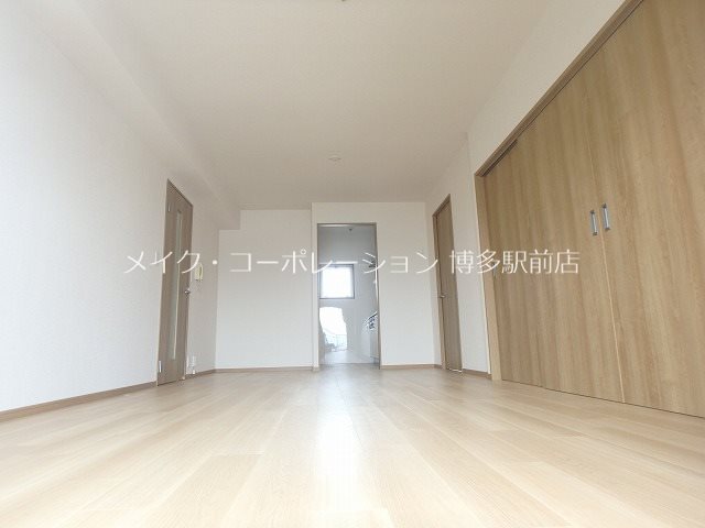 エバーライフ博多駅南 リビング