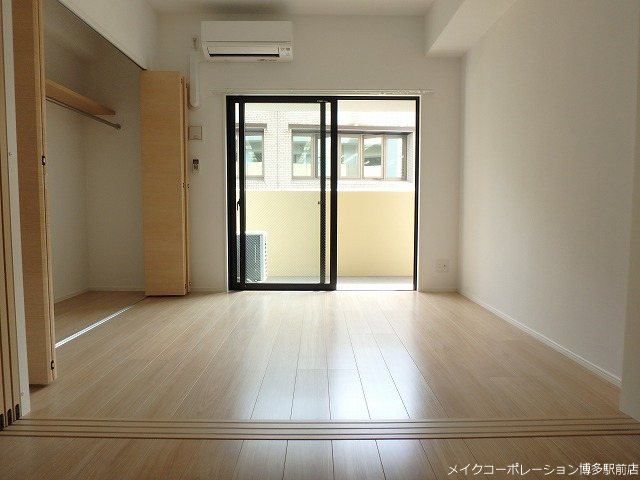 ※室内写真は棟内別部屋参考写真です グランフォーレラグゼ箱崎 ベランダ