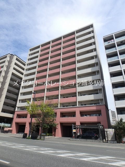 クリムゾン吉塚 外観