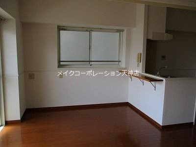 リビング リバティ高砂六番館 リビング