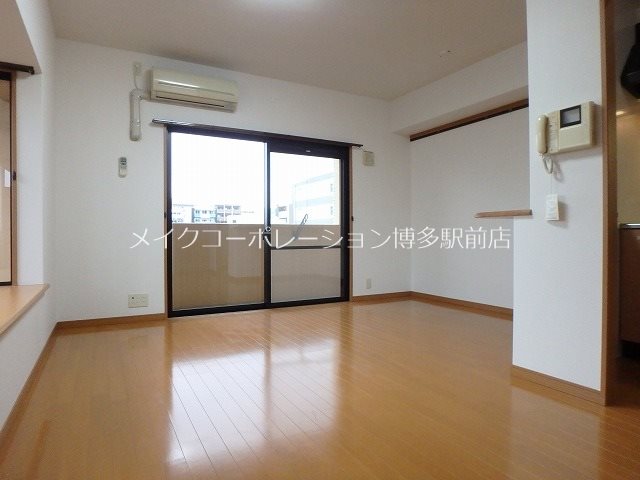 ピュアドームステイツ博多 リビング